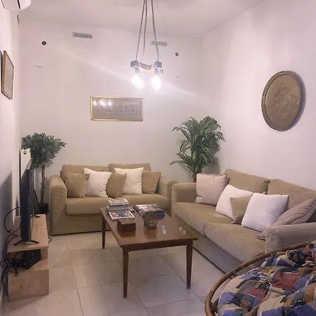 Casa Leone, Whole House With Private Pool! Vakantiehuis Atsipopoulo