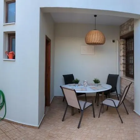 Casa Leone, Whole House With Private Pool! * Atsipopoulo